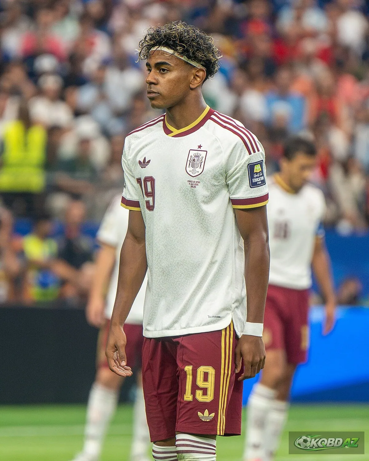 Lamine Yamal mặc áo đấu sân khách số 19 của Tây Ban Nha trên sân World Cup 2026